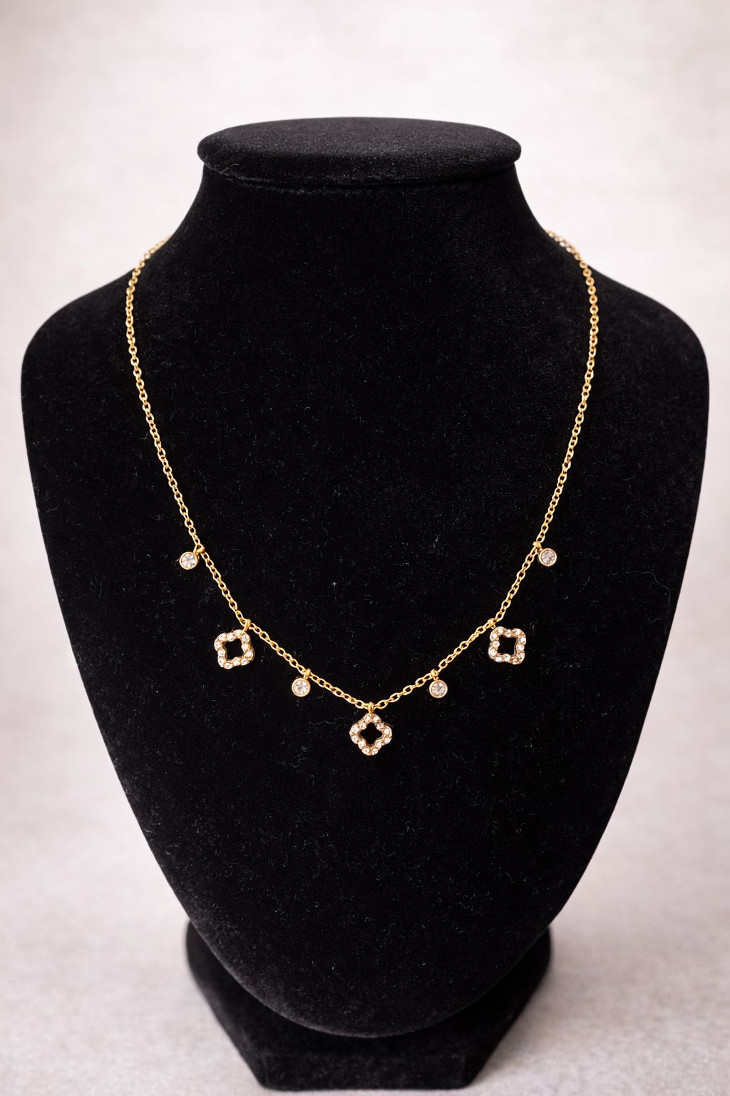 Collier Bloom