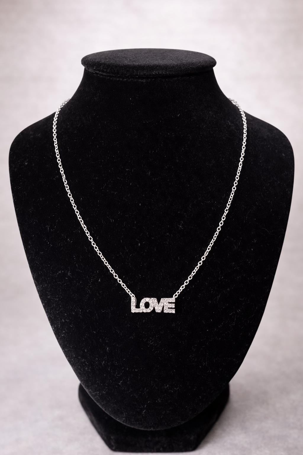 Collier Love