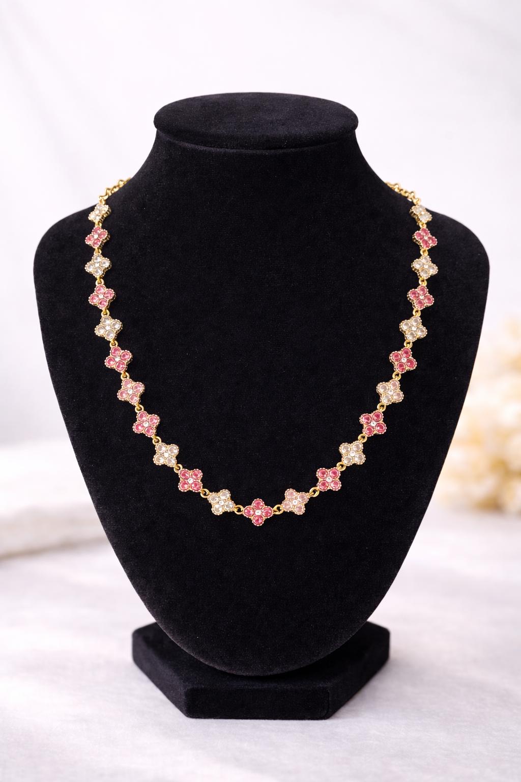 Collier Lina